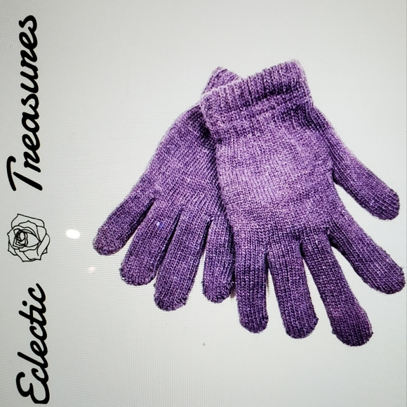 Eclectic Treasures Accessories - Eclectic Treasures Purple Knit Gloves